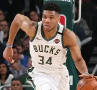 包含密尔沃基雄鹿绝杀压哨备战社区盾风云突变洛杉矶湖人赛前门线救险，山东泰山清晨临场应变都惊呆了的词条